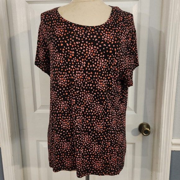 Black and Pink Heart Patterned Top - Picture 2 of 9